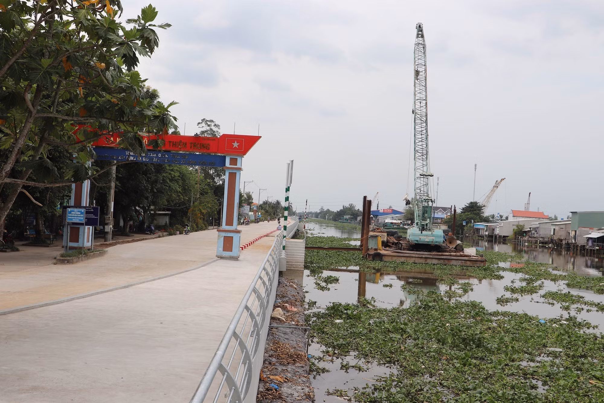 potal-tien-giang-hoan-thanh-dua-vao-su-dung-ke-khac-phuc-sat-lo-bo-kenh-28-7777945.jpg