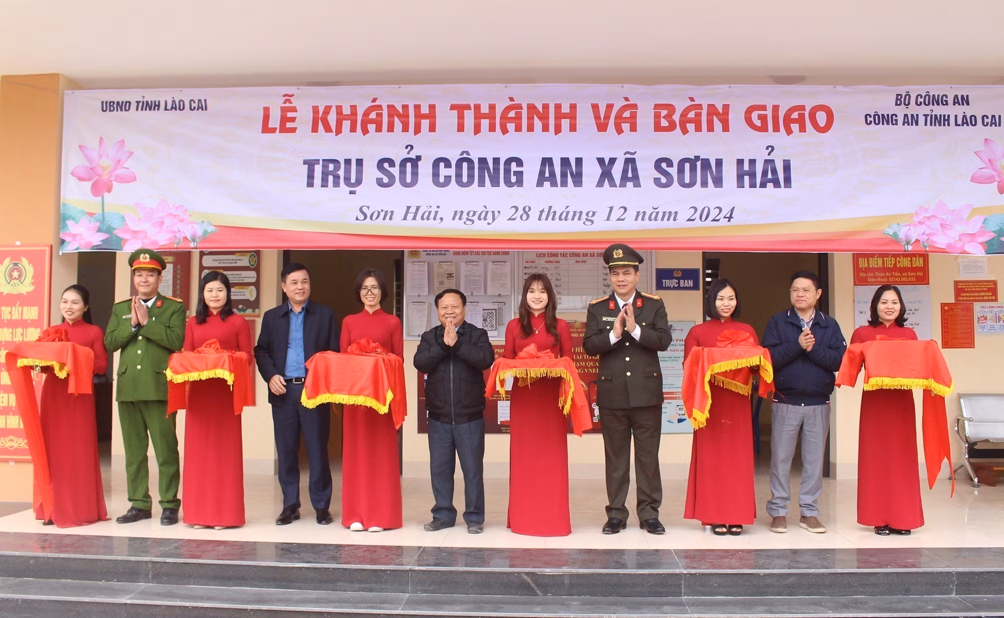 potal-khanh-thanh-va-ban-giao-cac-tru-so-cong-an-xa-thi-tran-tai-lao-cai-7781022.jpg