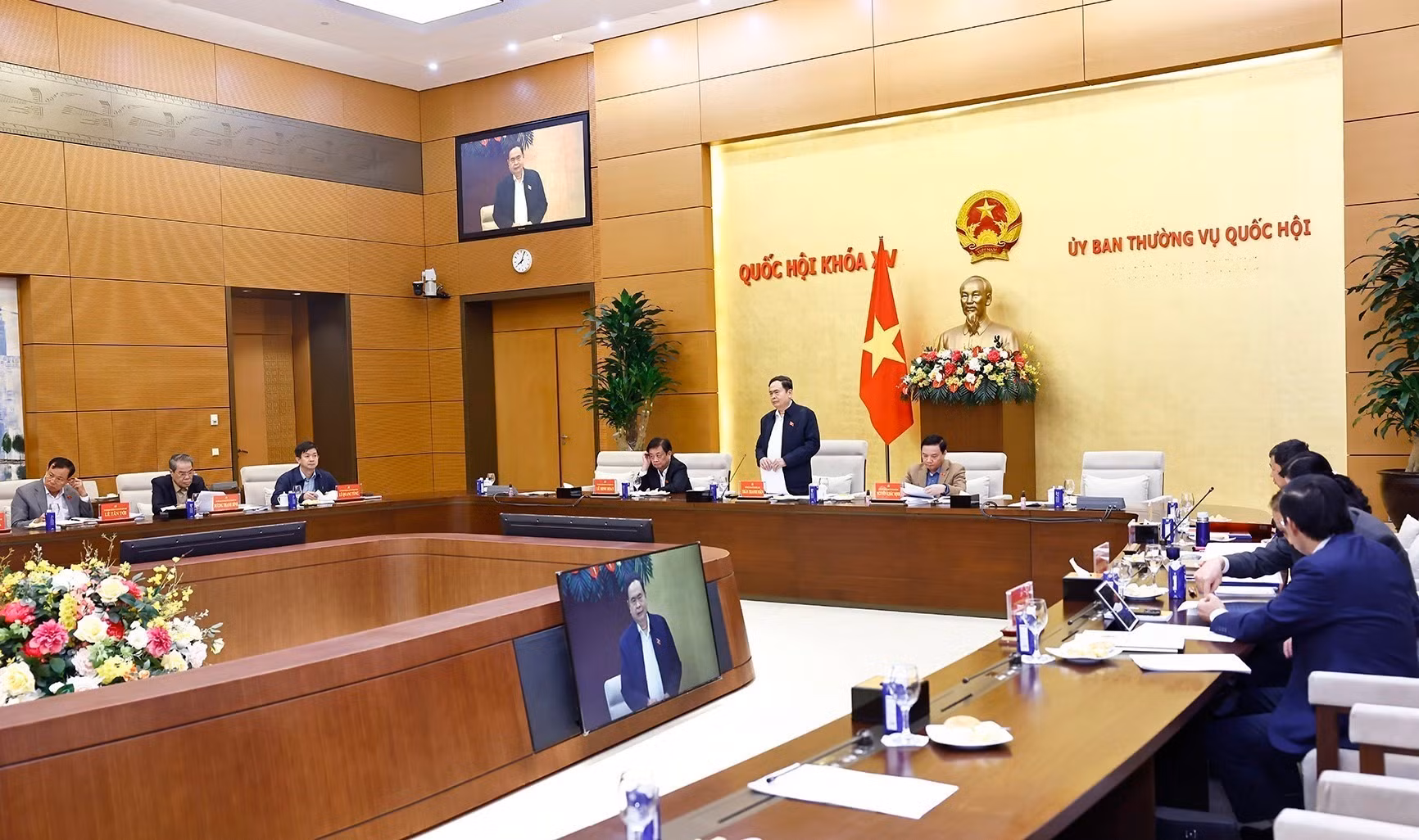 potal-chu-tich-quoc-hoi-tran-thanh-man-chu-tri-cuoc-hop-cho-y-kien-ve-mot-so-noi-dung-ve-bau-cu-quoc-hoi-7916539.jpg