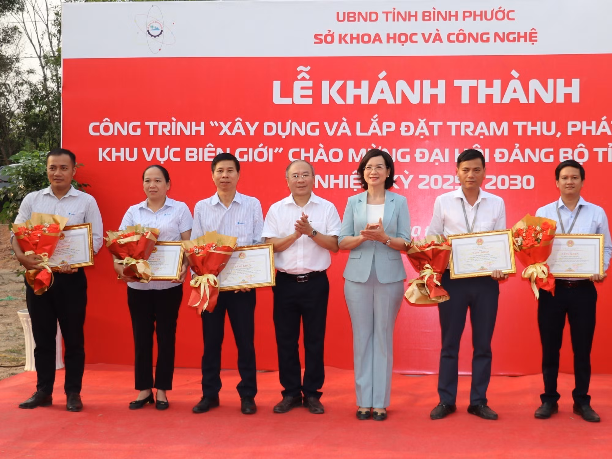 potal-binh-phuoc-khanh-thanh-cac-tram-thu-phat-song-di-dong-khu-vuc-bien-gioi-7924234.jpg
