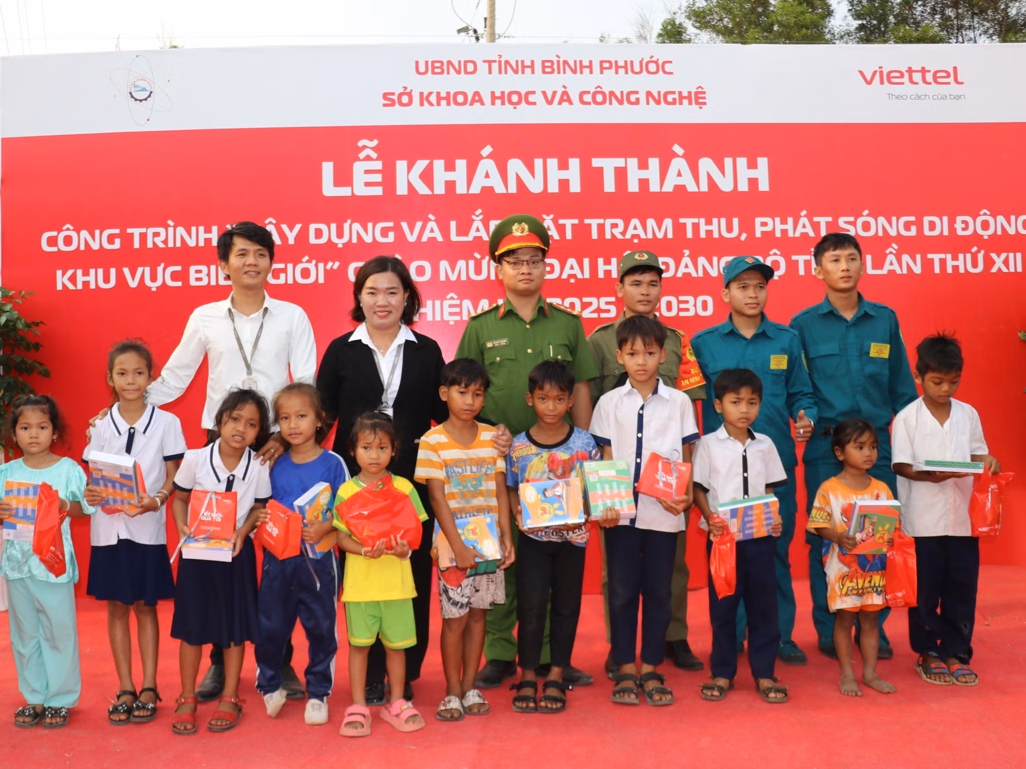 potal-binh-phuoc-khanh-thanh-cac-tram-thu-phat-song-di-dong-khu-vuc-bien-gioi-7924233.jpg