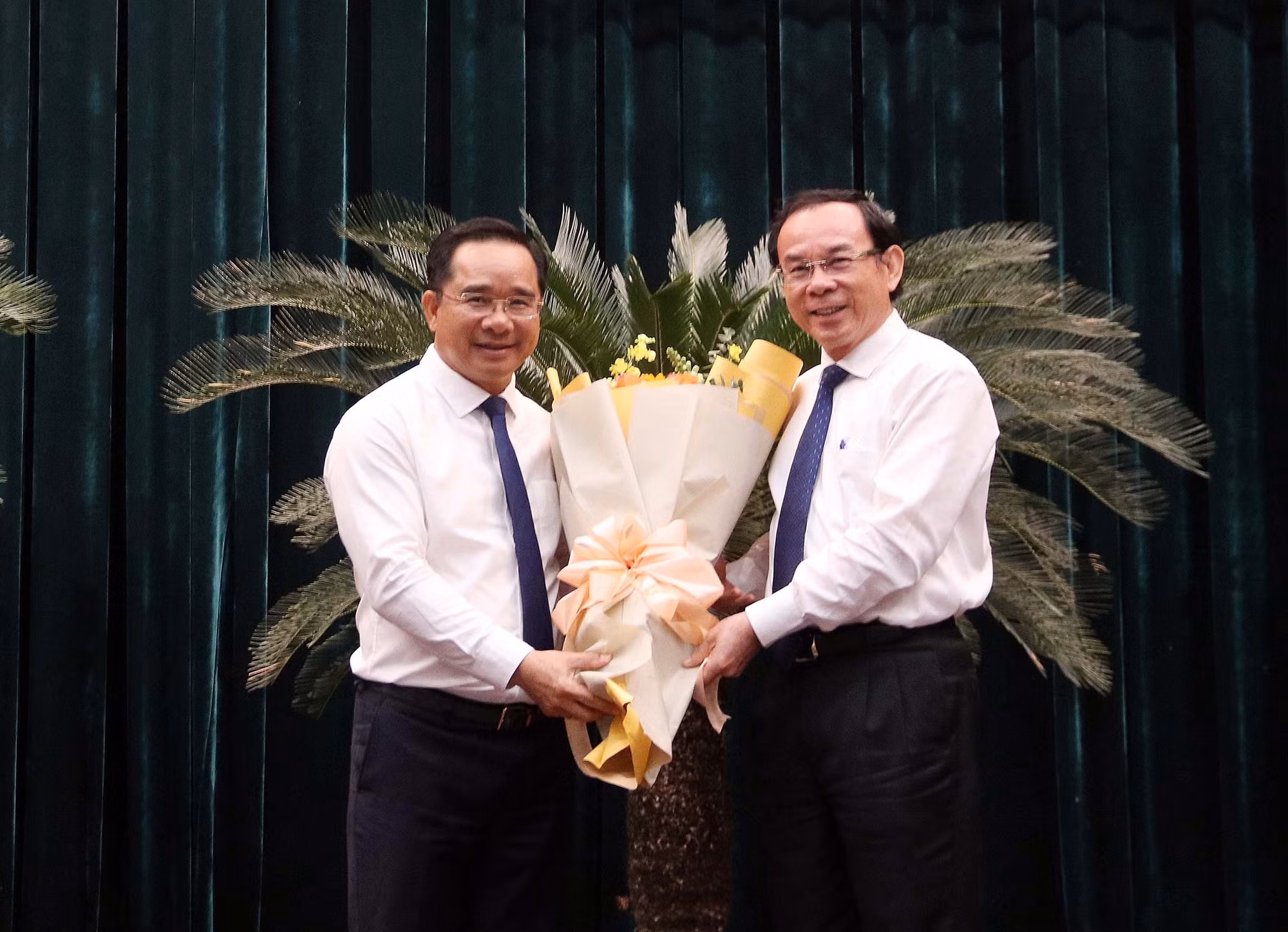 potal-dong-chi-nguyen-van-duoc-giu-chuc-chu-tich-ubnd-thanh-pho-ho-chi-minh-7866018.jpg