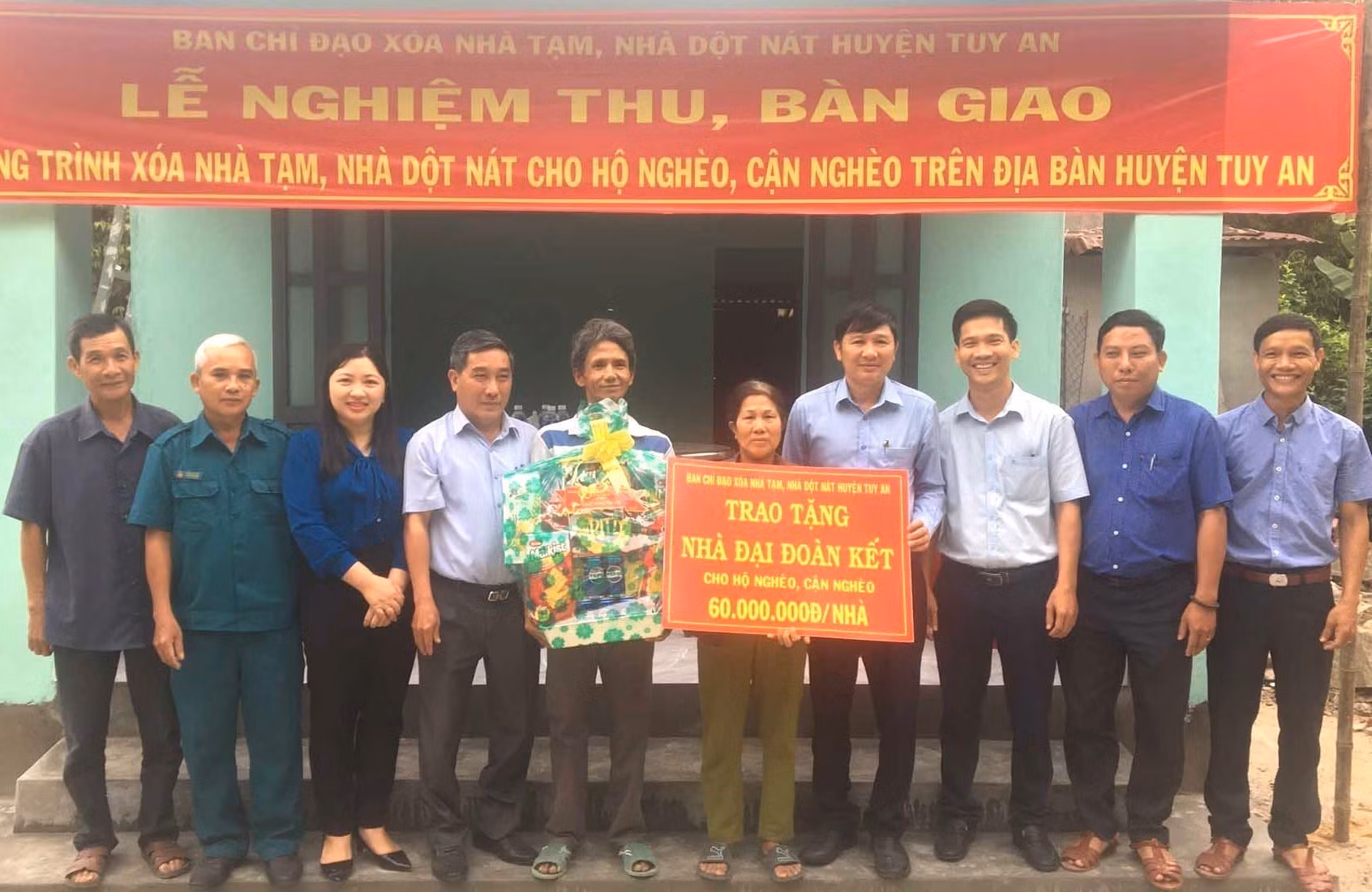 potal-phu-yen-tao-su-dong-thuan-xa-hoi-trong-thuc-hien-xoa-nha-tam-nha-dot-nat-7963667.jpg