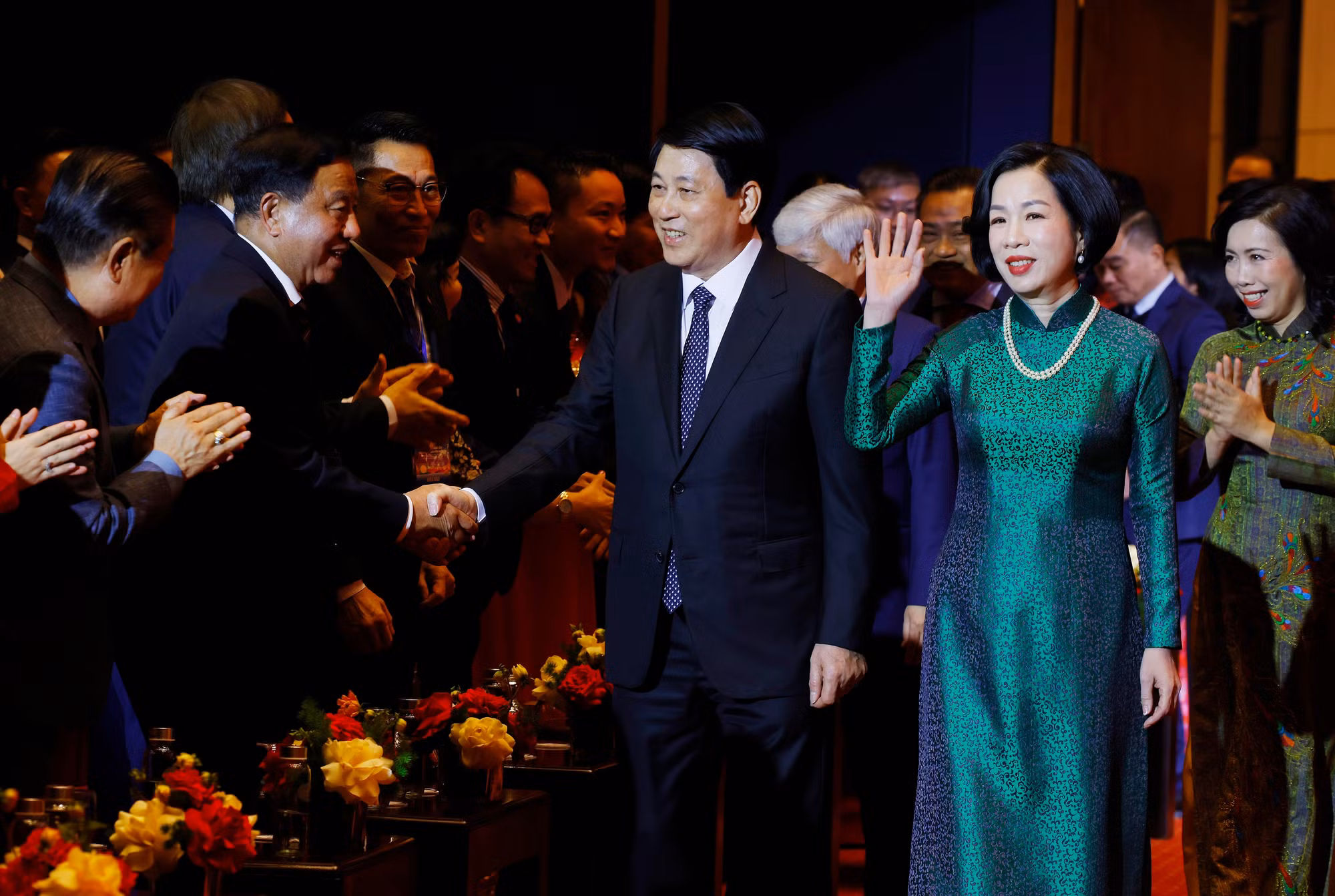 Chủ tịch nước Lương Cường và Phu nhân dự Chương trình giao lưu nghệ thuật "Xuân Quê hương" 2025. Ảnh: Lâm Khánh - TTXVN