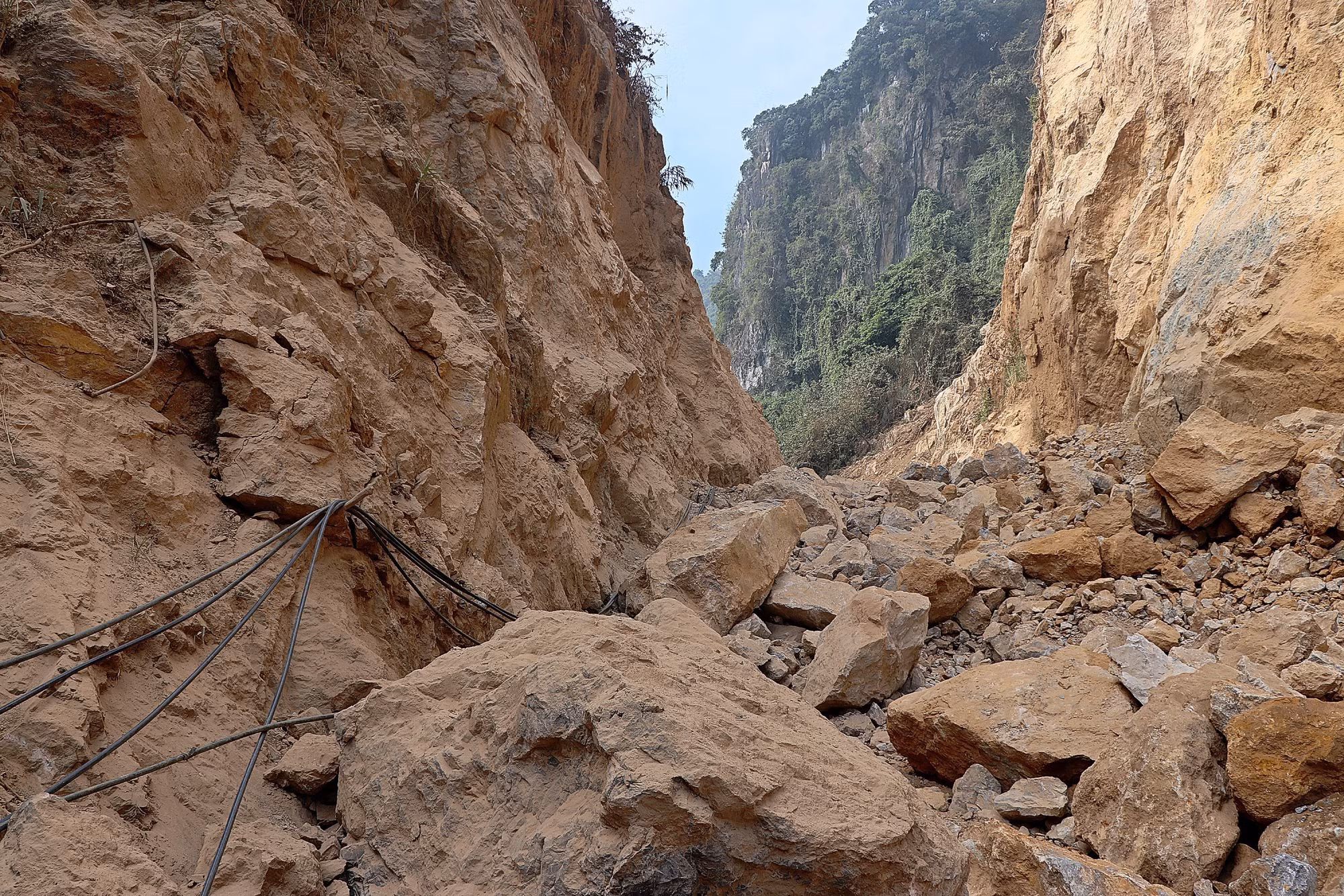 potal-du-an-ke-xu-ly-sat-lo-thi-cong-i-ach-anh-huong-doi-song-nhieu-ho-dan-tai-hoa-binh-7816723.jpg