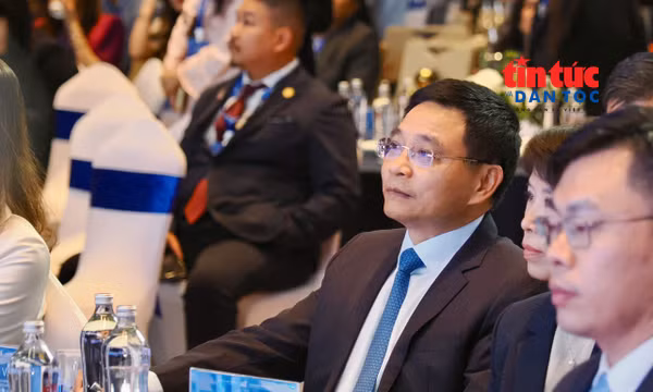 Việt Nam nâng cao nội lực, chủ động kiến tạo các chuỗi giá trị mới