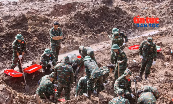 Quy tập thêm 10 hài cốt liệt sĩ tại Công viên Lê Thị Riêng
