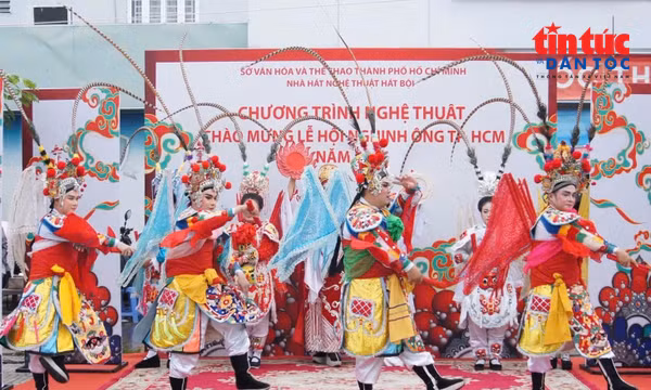 TP Hồ Chí Minh: Tiếp lửa nghệ thuật hát bội lan tỏa trong đời sống
