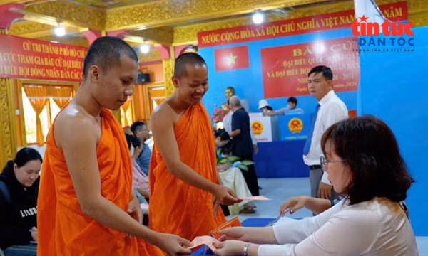 Xây dựng thế trận lòng dân - Bài cuối: Giúp đồng bào vươn lên làm giàu