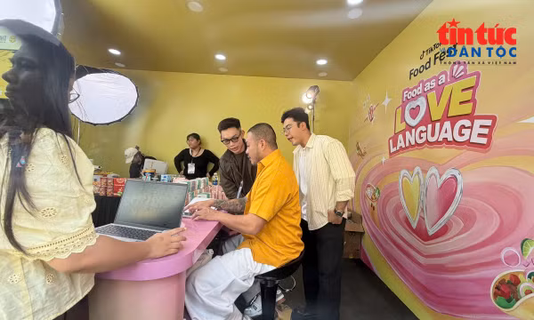 Từ video món ngon đến trải nghiệm tại bàn ăn