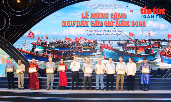 Lễ hội Nghinh Ông kết nối hai vùng biển, tôn vinh ngư dân Cần Giờ