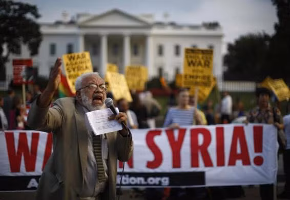 Khắp nơi phản chiến, ủng hộ Syria ảnh 11