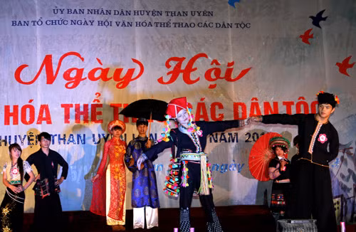 Trẩy hội Tết Độc lập ở Than Uyên ảnh 2