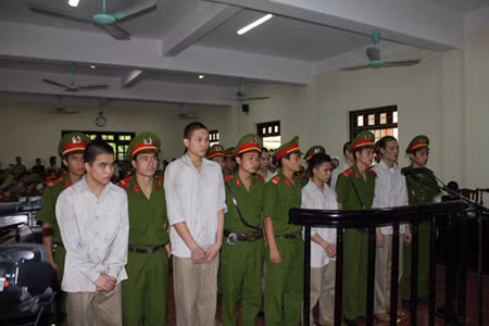 1 án tử hình, 2 chung thân vụ 'quan tài diễu phố' ảnh 1