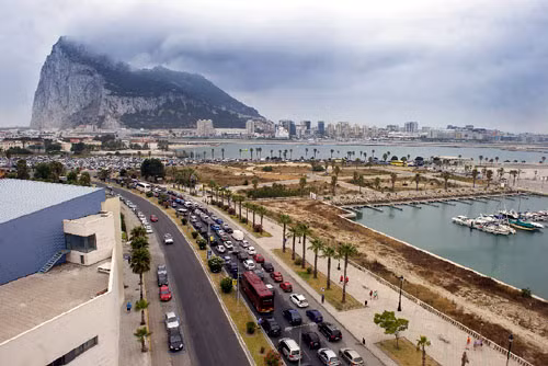 Có thể cấm tiếp nhiên liệu quanh Gibraltar ảnh 1