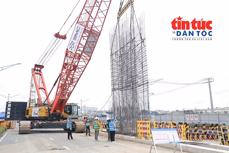 TP Hồ Chí Minh khởi động thi công tường vây ga ngầm tuyến metro số 2.