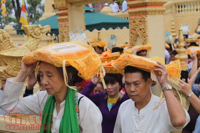 Lễ dâng y Kathina tại chùa Khmer ảnh 3
