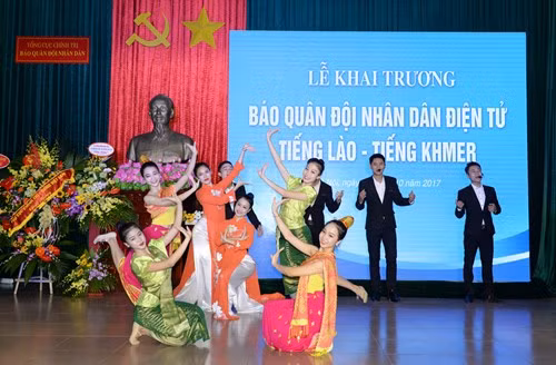 Khai trương Báo Quân đội nhân dân điện tử tiếng Lào, tiếng Khmer ảnh 1