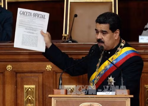 Tổng thống Venezuela củng cố nội các đối phó với cuộc chiến tranh kinh tế ảnh 1