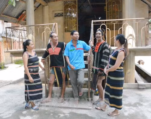 Người Bí thư Chi bộ vì sự phát triển của cộng đồng ảnh 1
