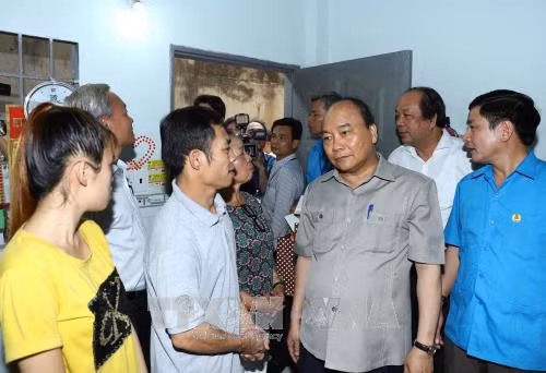 Thủ tướng Nguyễn Xuân Phúc đối thoại với công nhân Đồng Nai ảnh 2