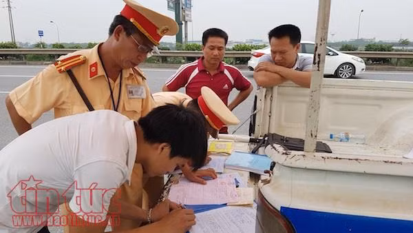 Lái xe bỏ bằng lái, trốn nộp phạt có thể không được cấp lại ảnh 2