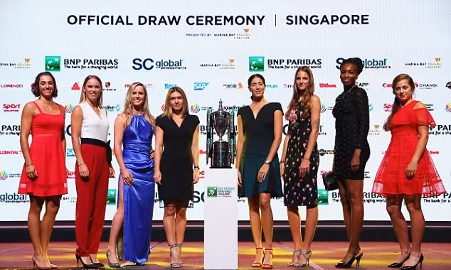 WTA Tour Finals: Karolina Pliskova, Garbine Muguruza thắng trận đầu ảnh 3