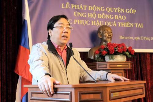 Đại sứ quán Việt Nam tại Nga phát động ủng hộ đồng bào lũ lụt ảnh 1