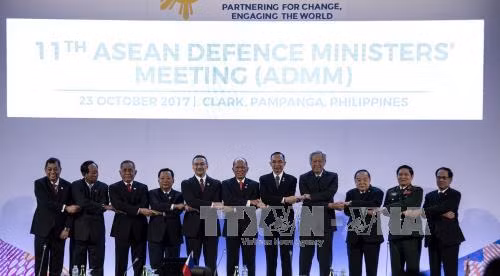 Bộ trưởng Quốc phòng các nước ASEAN kêu gọi Triều Tiên nối lại đối thoại ảnh 1
