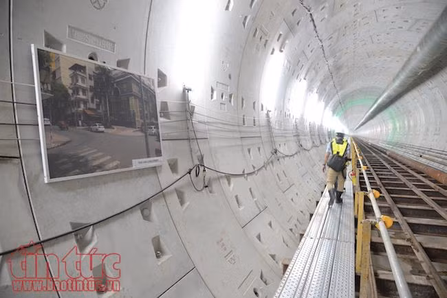 Khám phá đường hầm metro hoàn thành đầu tiên dưới lòng Sài Gòn ảnh 4