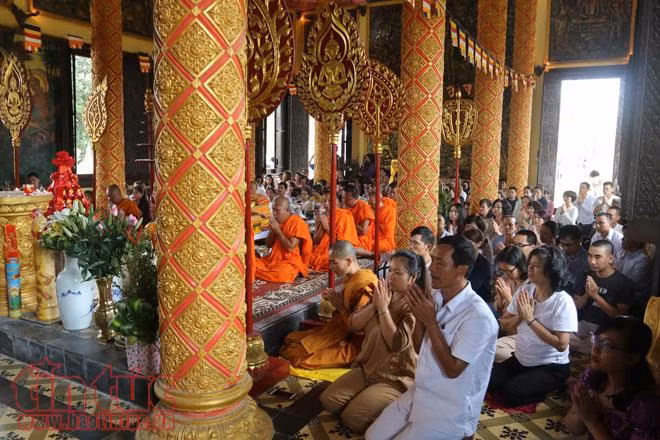 Lễ dâng y Kathina tại chùa Khmer ảnh 13