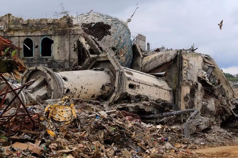 Cảnh tượng như 'ngày tận thế' ở Marawi sau khi thoát khỏi phiến quân Hồi giáo ảnh 7