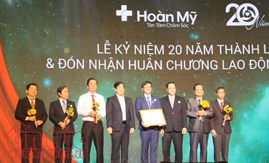 Tập đoàn y khoa tư nhân đầu tiên tại Việt Nam nhận Huân chương Lao động hạng Ba ảnh 1