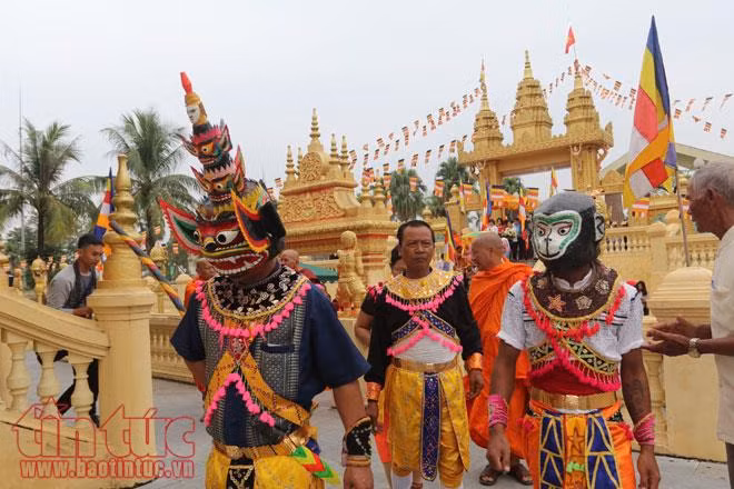 Lễ dâng y Kathina tại chùa Khmer ảnh 14