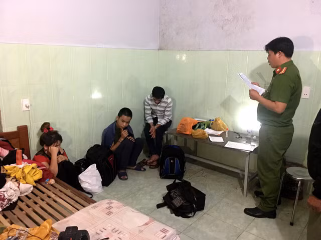 Bất ngờ phá ổ ma túy ở 'thủ phủ vàng Phước Sơn' ảnh 1