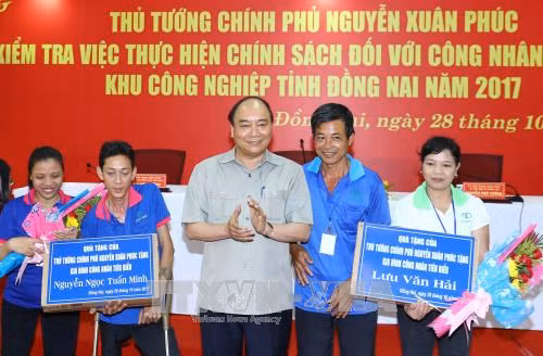 Thủ tướng Nguyễn Xuân Phúc đối thoại với công nhân Đồng Nai ảnh 3