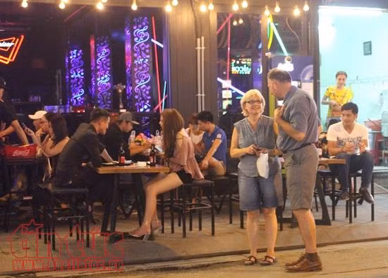 TP Hồ Chí Minh thu hút trên 5 triệu lượt khách quốc tế trong 10 tháng ảnh 1