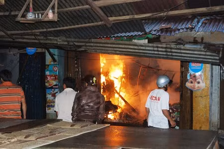 Cháy lớn tại chợ Hội Phú, Gia Lai ảnh 1