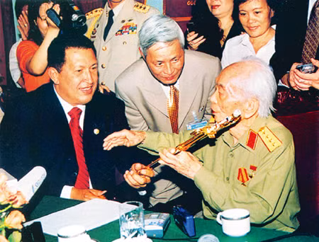Cuộc đời Tổng thống Hugo Chavez qua ảnh ảnh 8