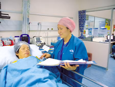 Tấm lòng vàng của nữ bác sĩ Việt ở Malaixia ảnh 1