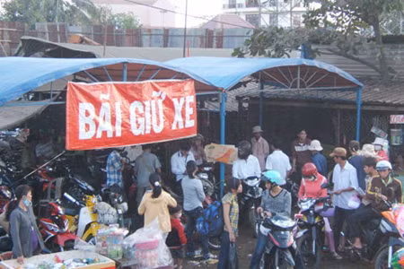 Khách du xuân bị “chặt chém” ảnh 1