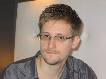 Snowden được mời làm lập trình viên ở Nga ảnh 1