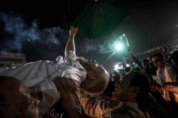 'Đời sống biểu tình' nhộn nhịp giữa Cairo ảnh 9
