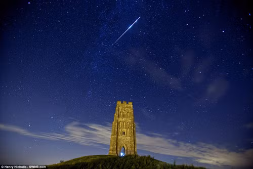 Ngắm mưa sao băng Perseid đẹp mê hồn ảnh 1