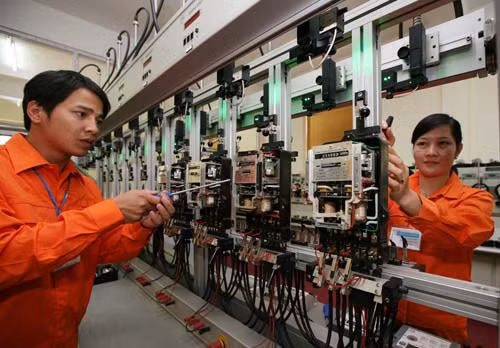 Ứng phó với giá điện mới ảnh 1