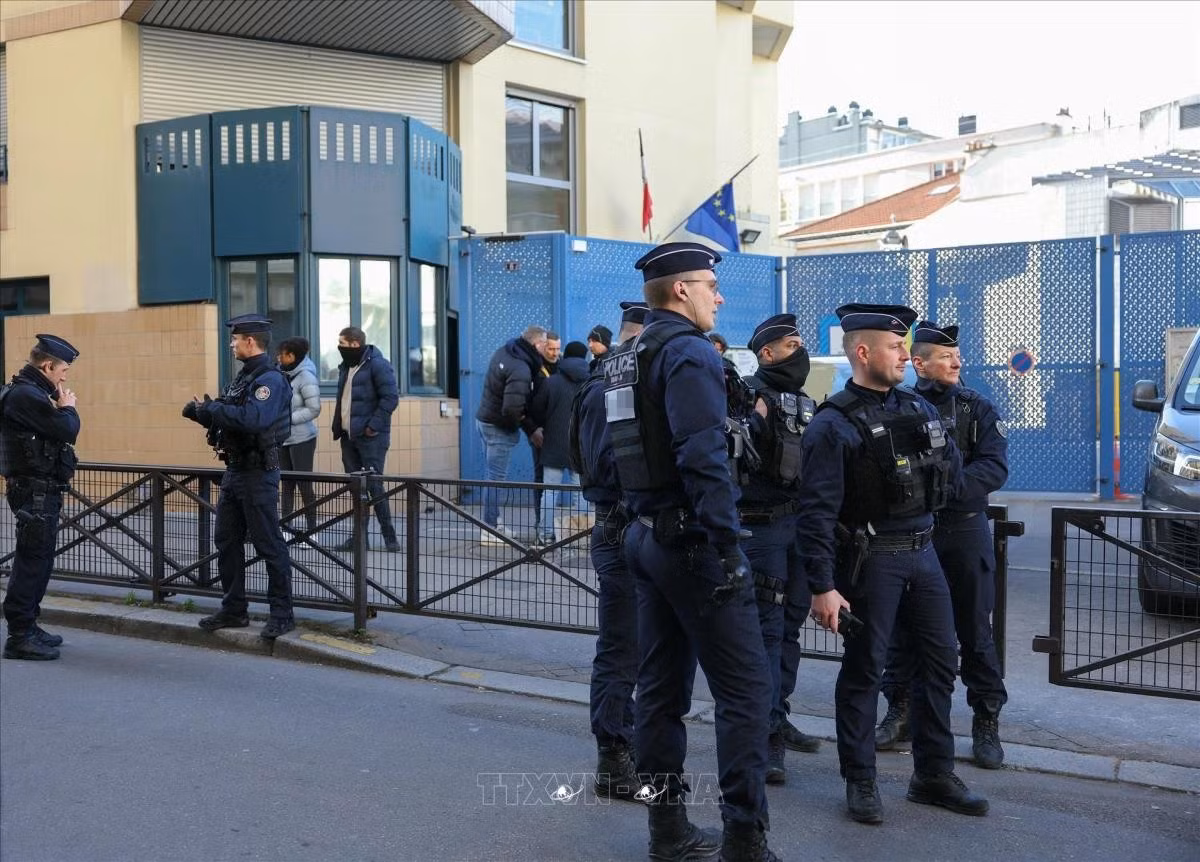 Cảnh sát Pháp canh gác ở thủ đô Paris. Ảnh tư liệu: AFP/TTXVN