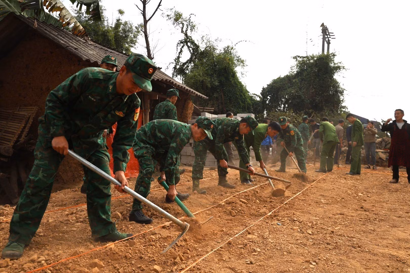 4-xoa-nha-tam-o-ha-giang-anh-ttxvn-phat.jpg