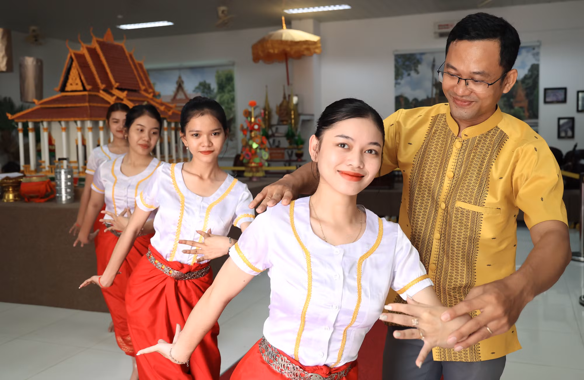 dong-bao-khmer-tra-vinh-chung-tay-xay-dung-nong-thon-3.jpg