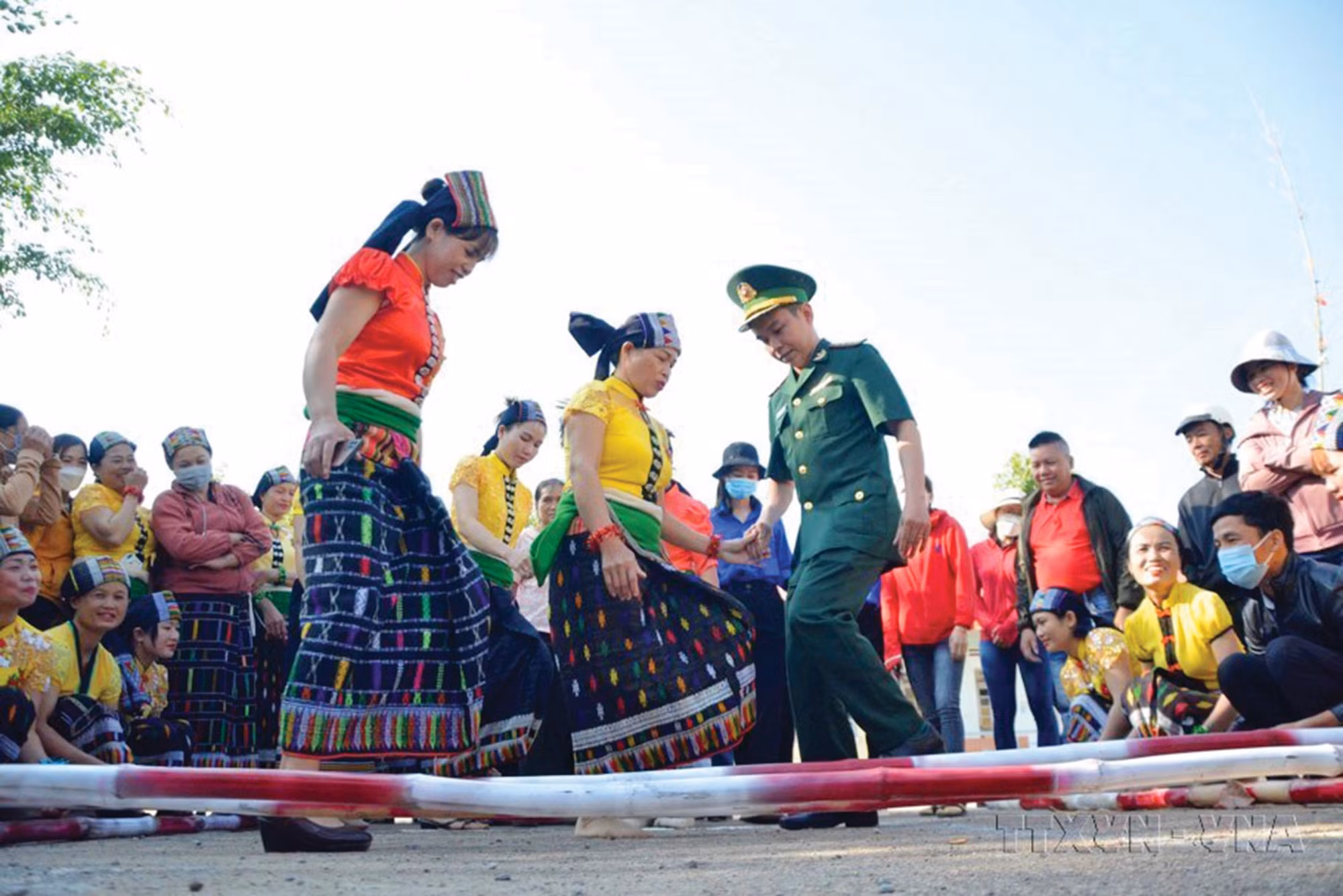 5-bo-doi-cu-ho-tuan-anh-dak-lak.jpg