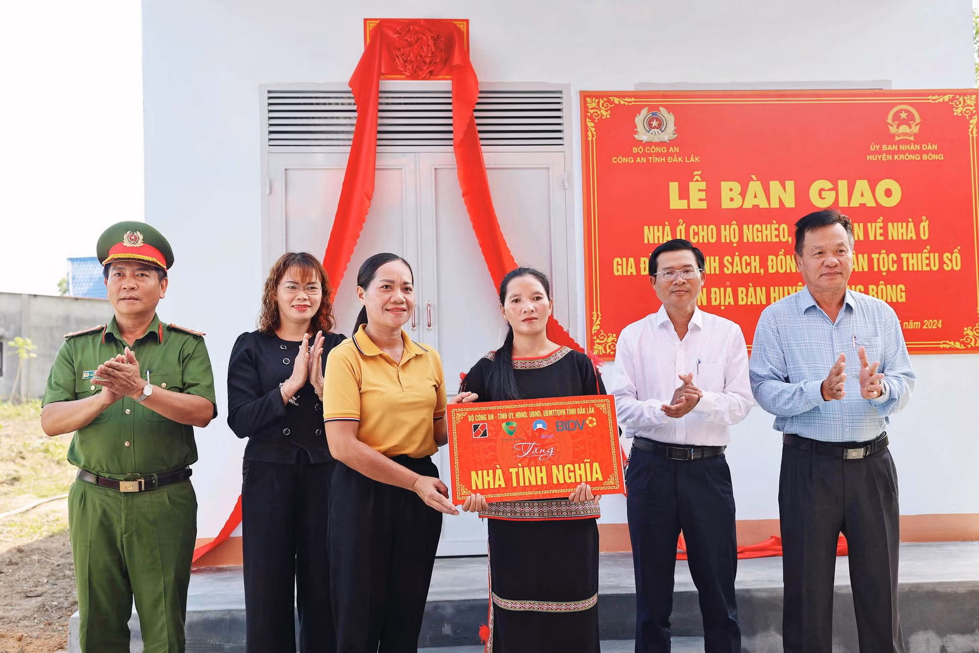 8-anh-hoai-thu.jpg
